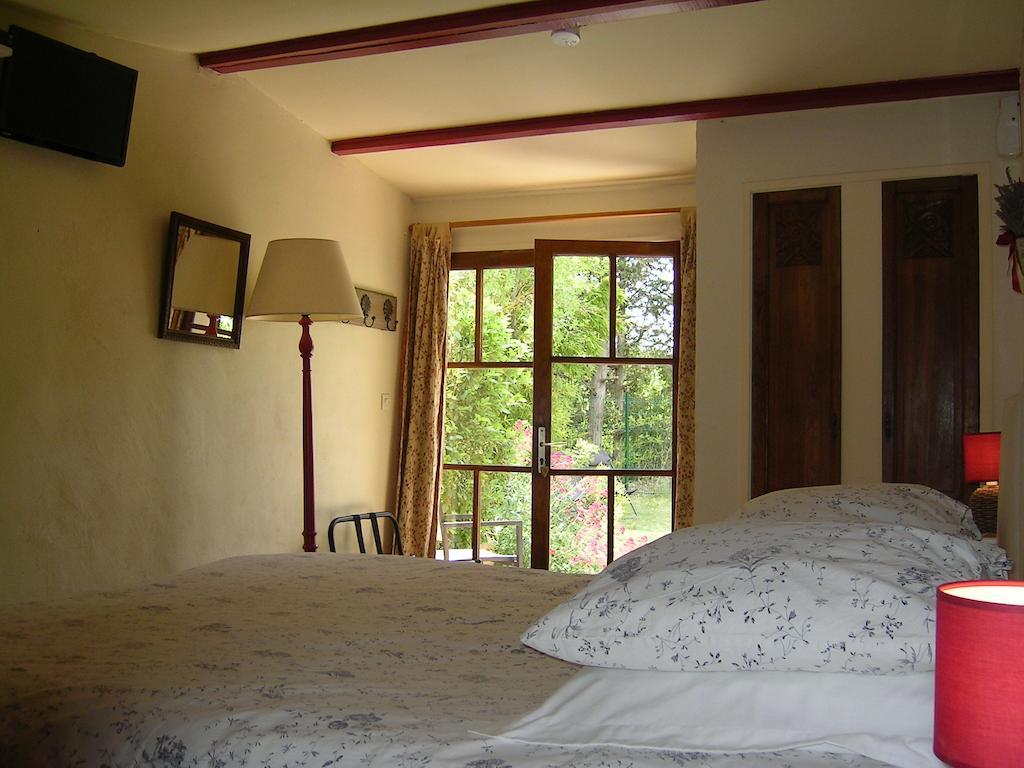 Mas La Provence Bed & Breakfast L'Isle-sur-la-Sorgue Room photo