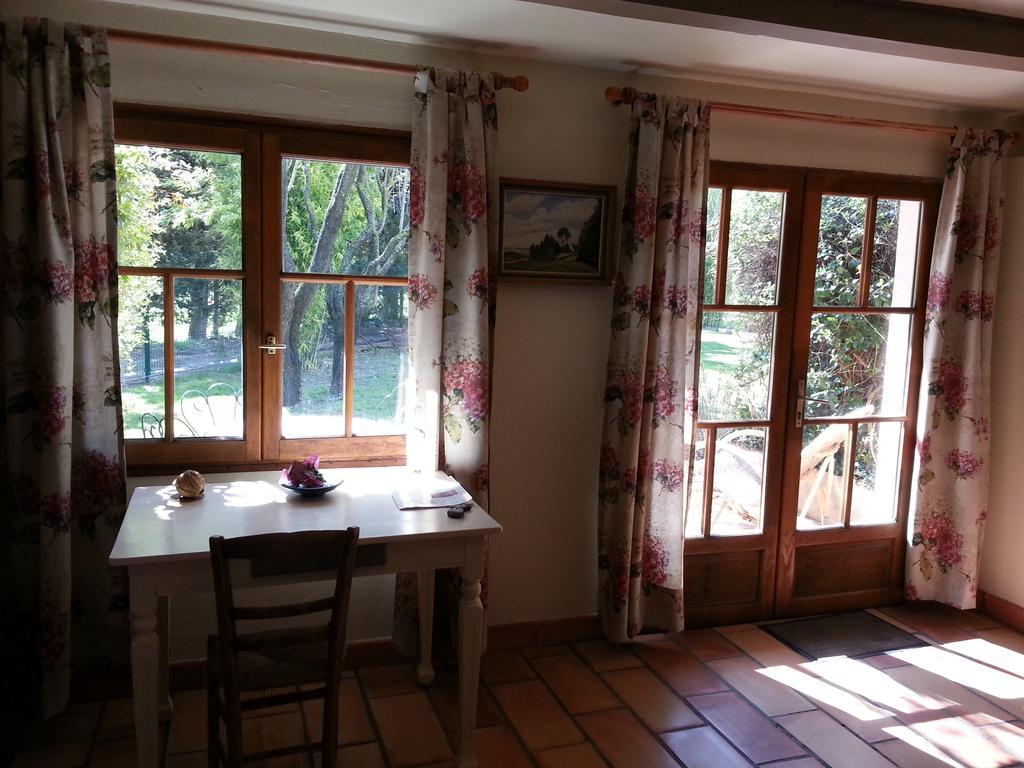 Mas La Provence Bed & Breakfast L'Isle-sur-la-Sorgue Room photo